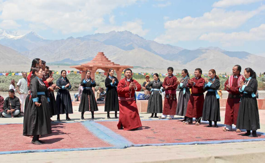 kashmir local travel agents